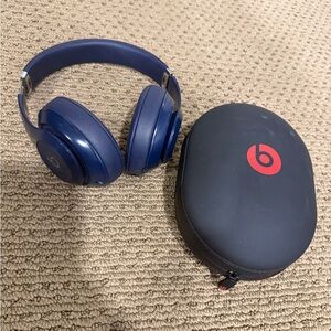 Beats Studio3 by Dre Over-Ear Headphones & carrying case
